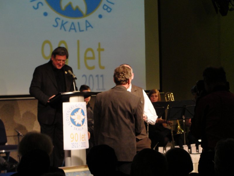skala90let11.jpg