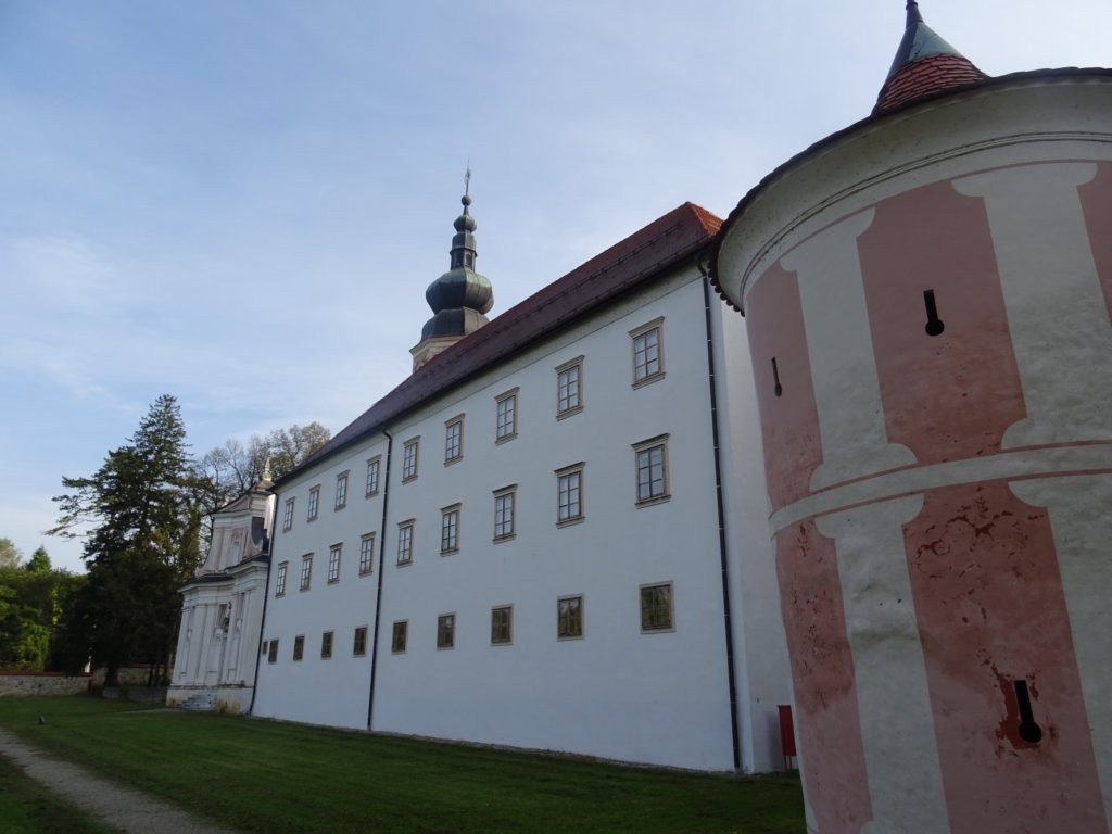 jakobovaii29.jpg