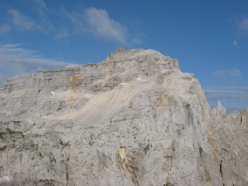 krlat201110.jpg