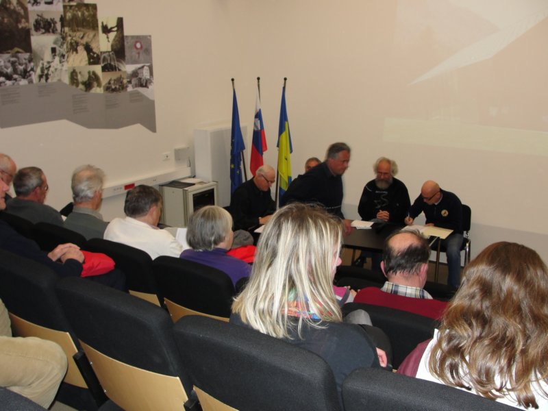skupina201317.jpg